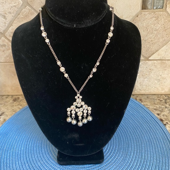 GIVENCHY PEARL AND RHINESTONE Vintage NECKLACE - Picture 5 of 11